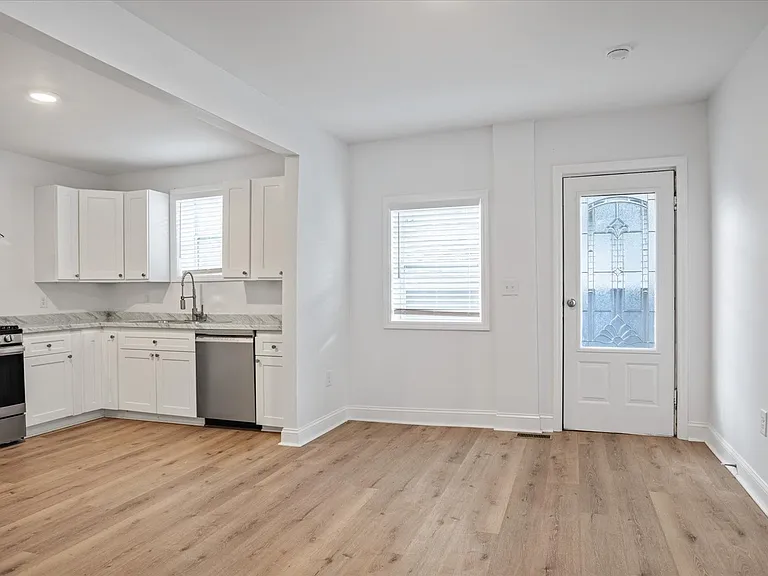 605 Hatcher Ln — Photo 8