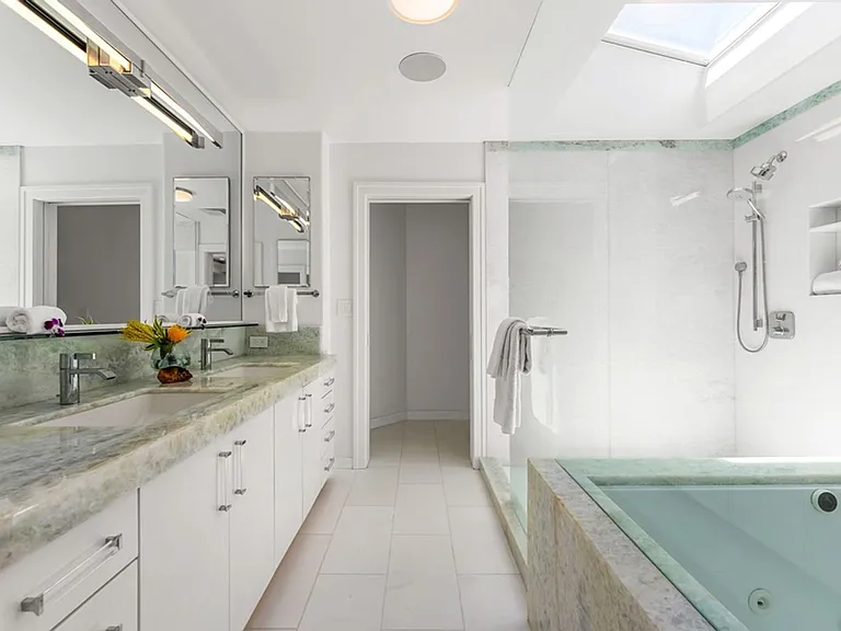 896 Mokulua Dr — Photo 25