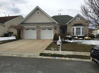 4 Inverness Ln, Jackson, NJ 08527