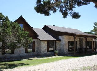 609 Mull Rd, Kerrville, TX 78028