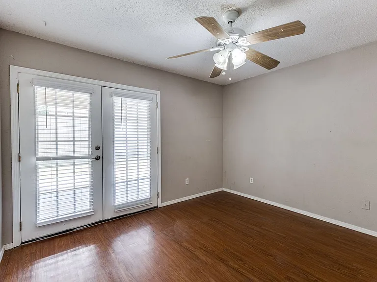 8602 Skyview — Photo 11