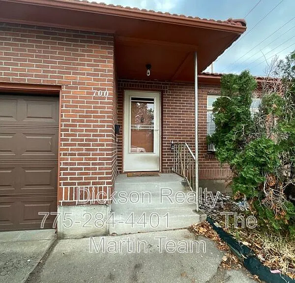 700 E Taylor St #B — Photo 1