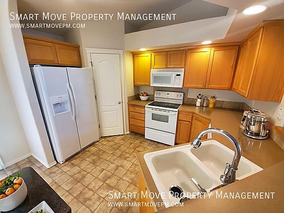 4th image of 1427 W Great Basin Dr