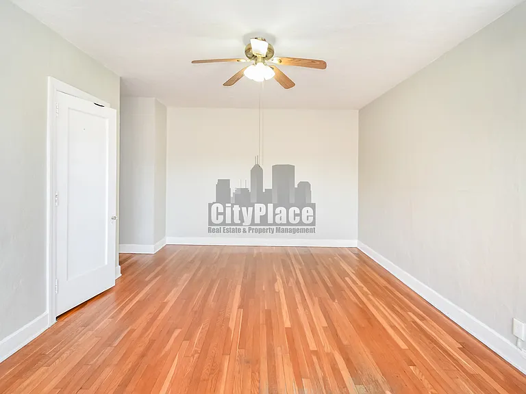 3541 N Meridian St — Photo 17