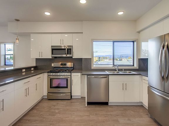 2nd image of 11022 Camarillo St #304