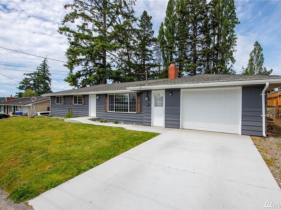 1st image of 1460 NE 7th Pl