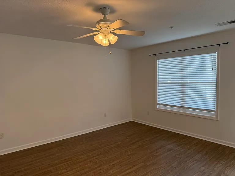 640 Date Palm Cir — Photo 4