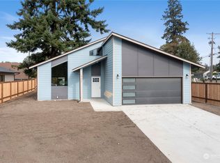 905 104th Street Ct S, Tacoma, WA
