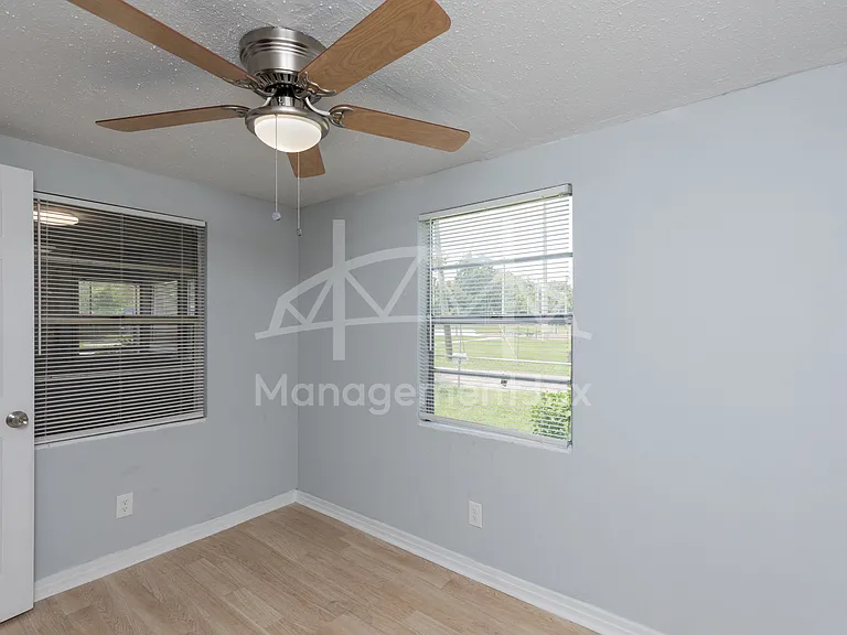 3303 Jones St — Photo 5