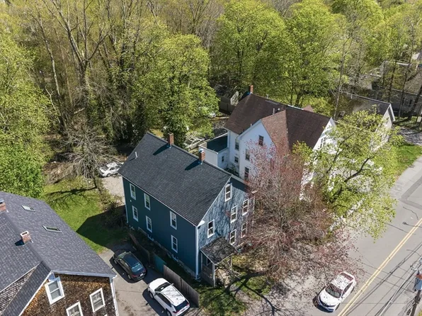 65 Oak St, Middleboro, MA 02346