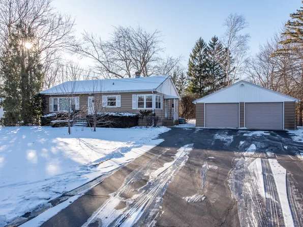 2510 Lydia Ave, Zion, IL 60099