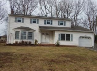 15 Hilltop Rd, Edison, NJ 08820