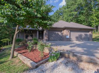9339 E Sawyer Hill Ln, Rogersville, MO 65742