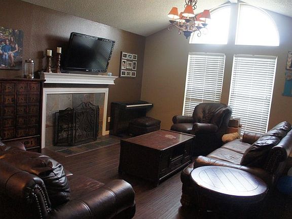 4th image of 4209 Worth Forest Dr