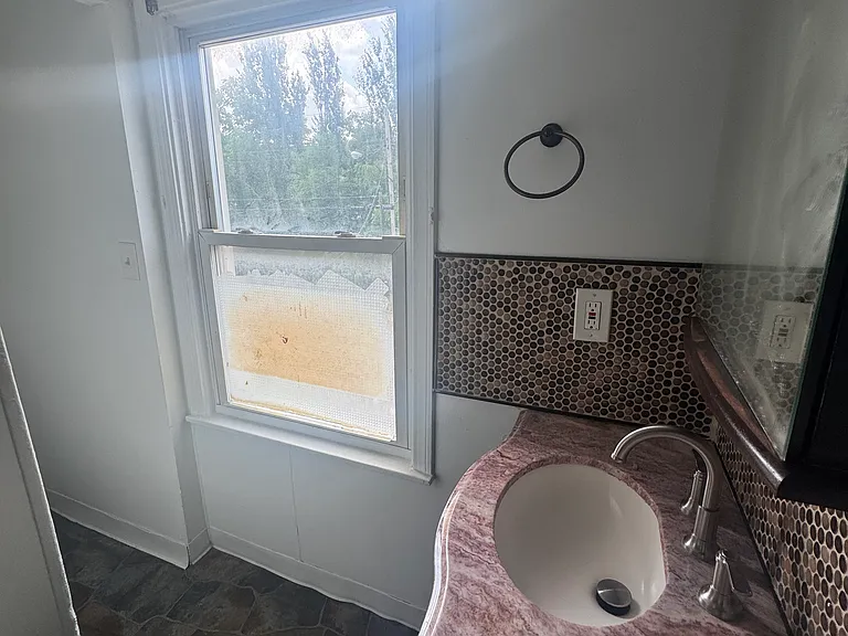 251 Russell Ave — Photo 9