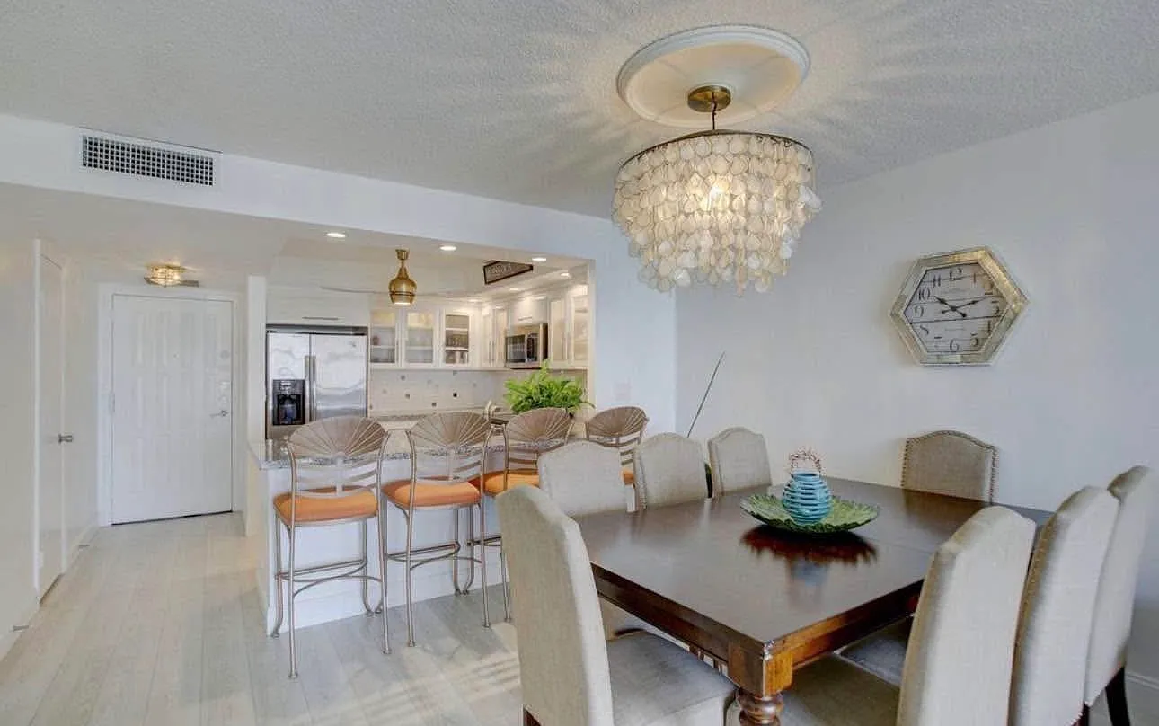 Leslie Dr, Hallandale Beach — Photo 2