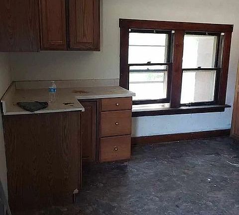 5th image of 719 N 7th Ave