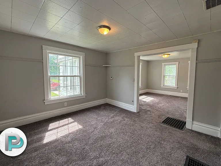 1448 N Monroe Ave — Photo 7