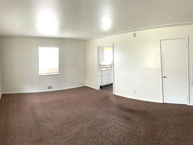212 N Ford St — Photo 2