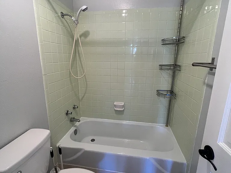 130 Evergreen Rd #B104 — Photo 22