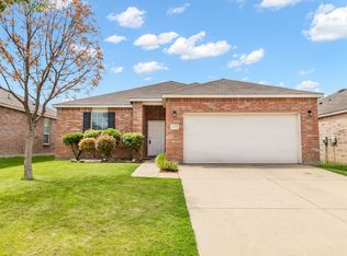 2408 Lohani Ln, Fort Worth, TX 76131