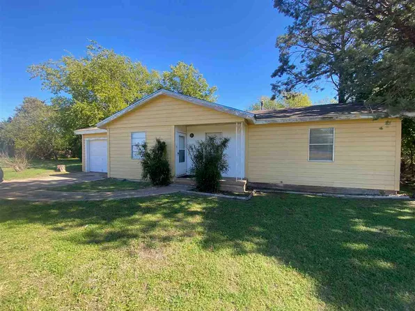 1000 N 11th St, Frederick, OK 73542