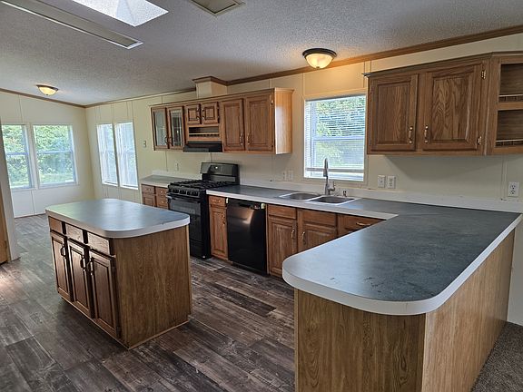 3rd image of 6432 Laramie Dr #608