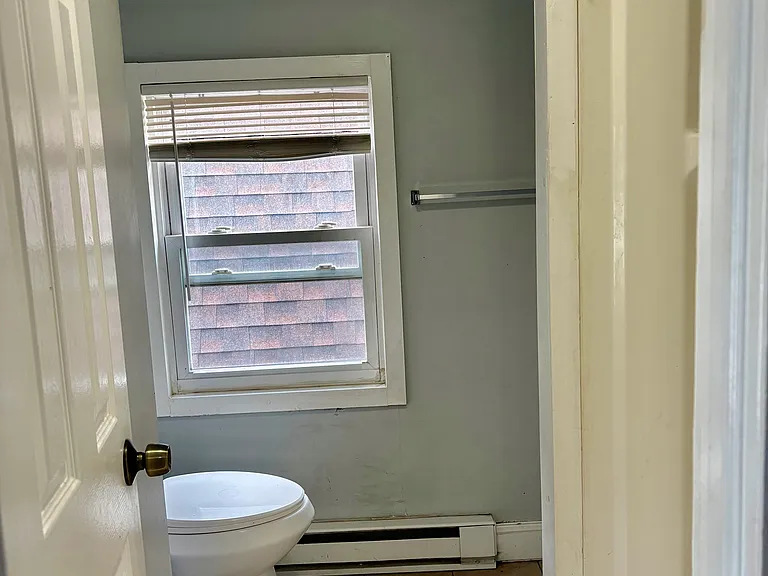 197 Woodside Ave #3 — Photo 6