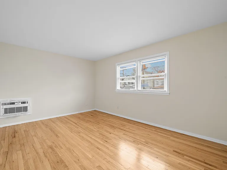 34 E 32nd St #C5 — Photo 12