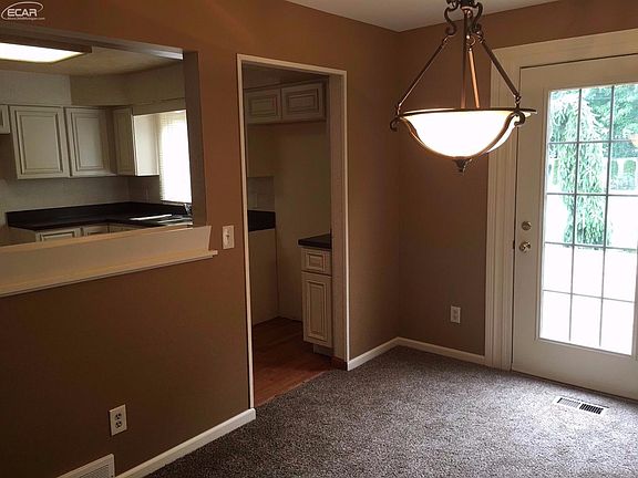 5th image of 4239 Charter Oak Dr
