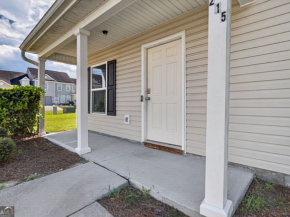 5th image of 215 Barbour Ln