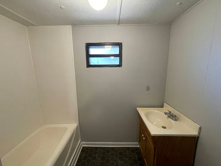 60 Circle Dr — Photo 10