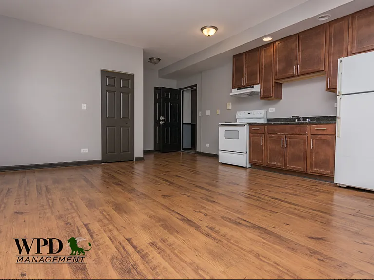 7844 S. Ellis Ave — Photo 9