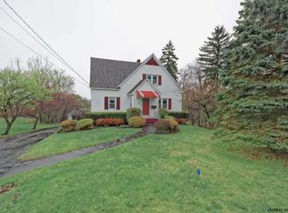 908 Sacandaga Rd, Schenectady, NY 12302