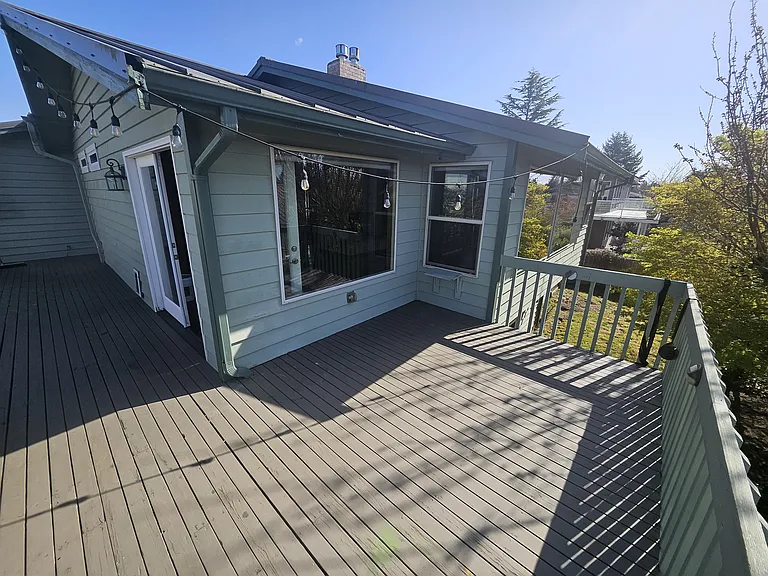 4402 Glasgow Way — Photo 38
