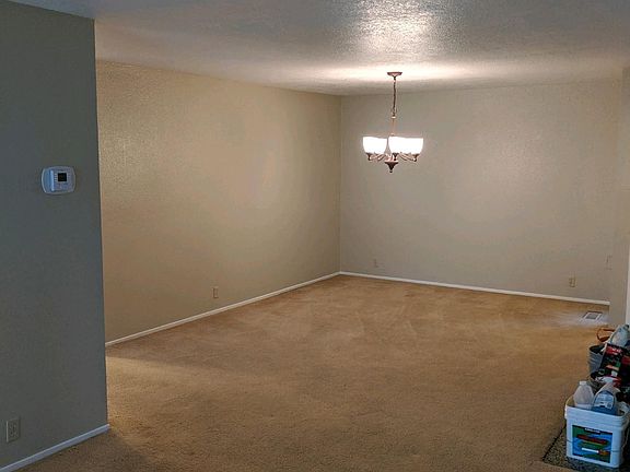 5th image of 438 Pickwood Ln