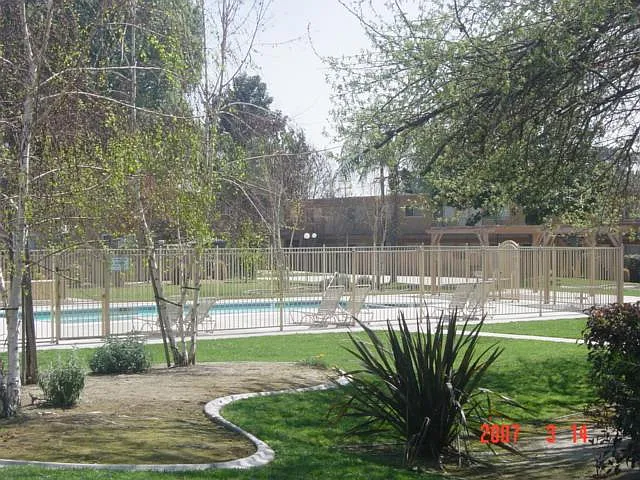 Villa Del Sol Apartments — Photo 11