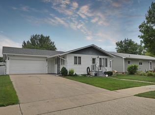 216 20th St E, Williston, ND 58801