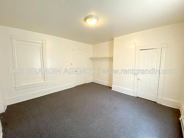 909 13th St SE — Photo 26