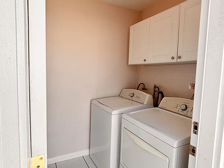16542 Fountain Ln — Photo 37