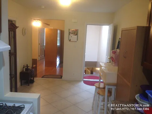 Rented by Alexiou Realty | media 29