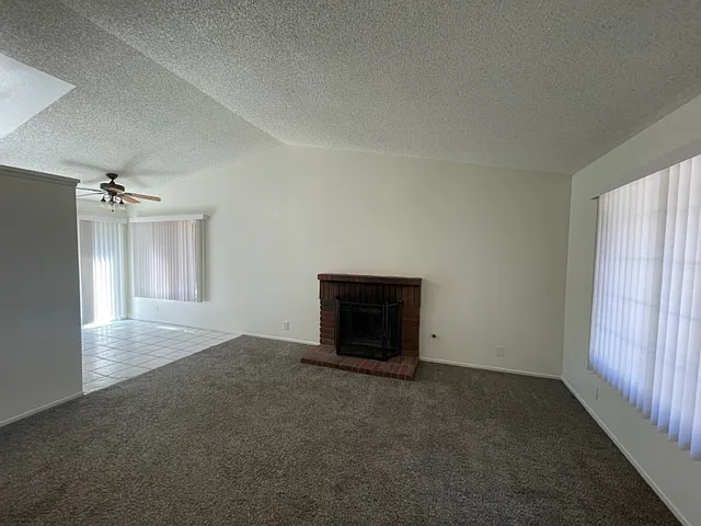 4 bed, 1155 sqft, $2,150 — Photo 4