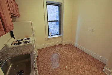 Rented by Jonis Realty