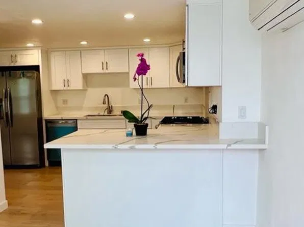 1813 1/2 S Highland Ave, Los Angeles, CA 90019