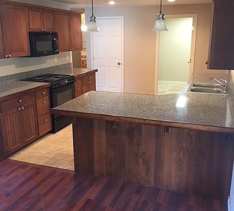 5th image of 2837 W Fairway Pl