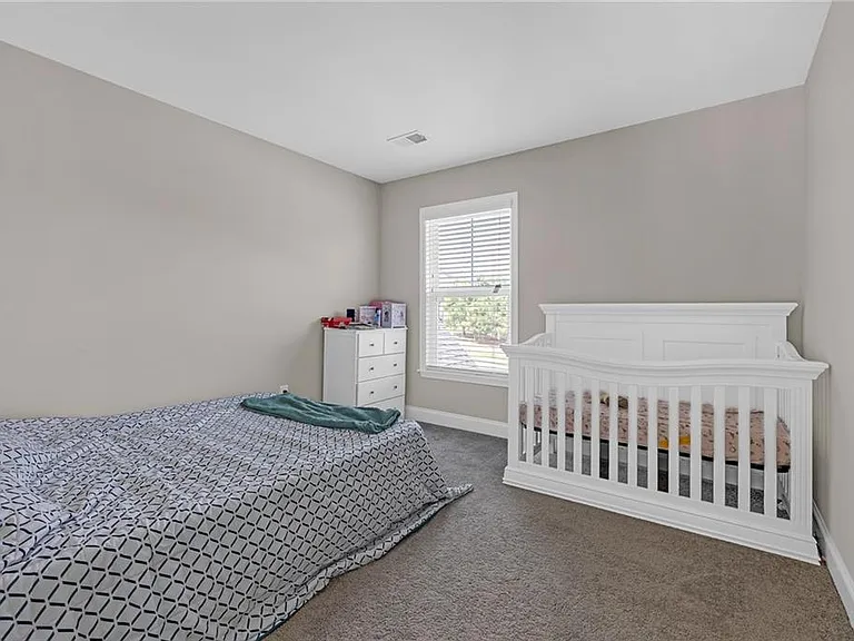 1645 Hillcrest Dr — Photo 17