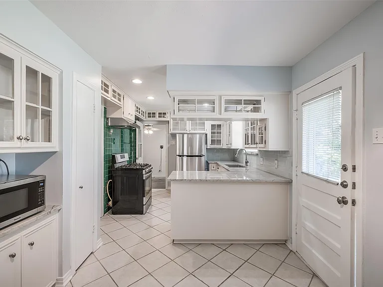 3322 Elmridge St — Photo 10