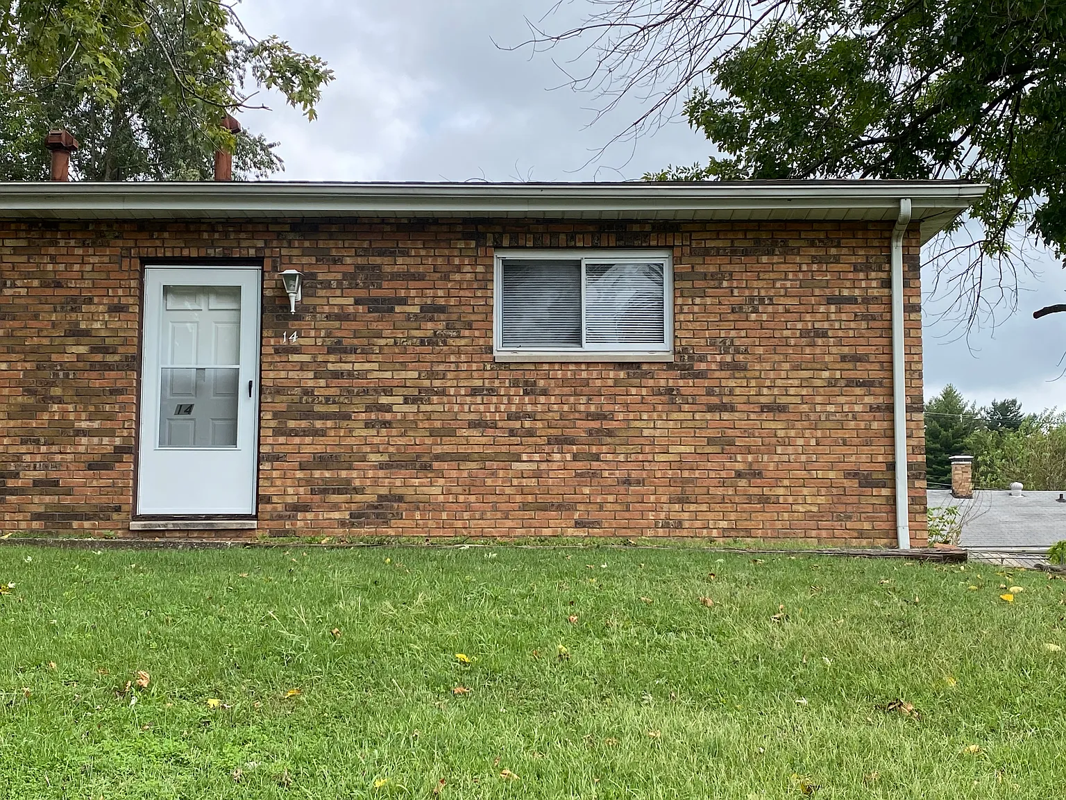 2 bed, 969 sqft, $1,095 — Photo 1