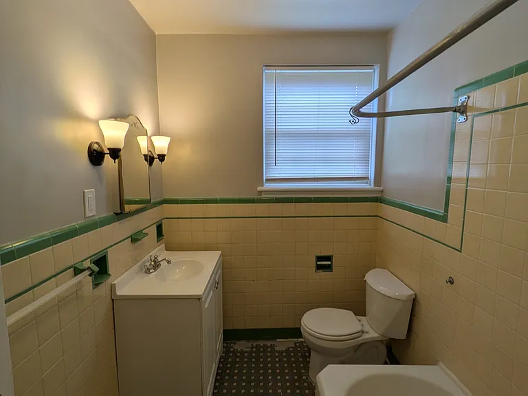 25 N 18th St #C-2 — Photo 19