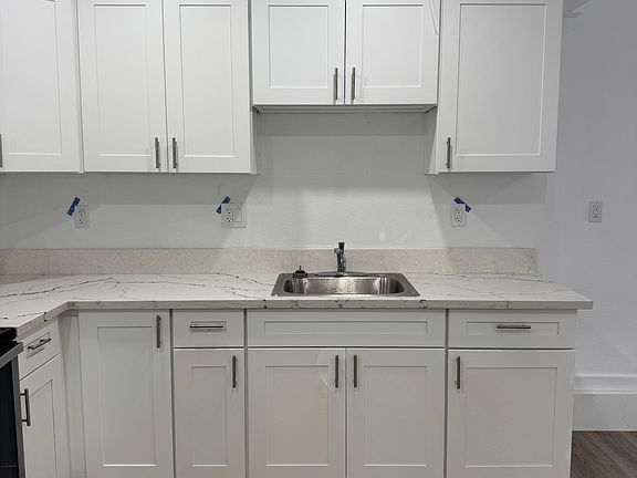 5th image of 714 Marin Ave #E